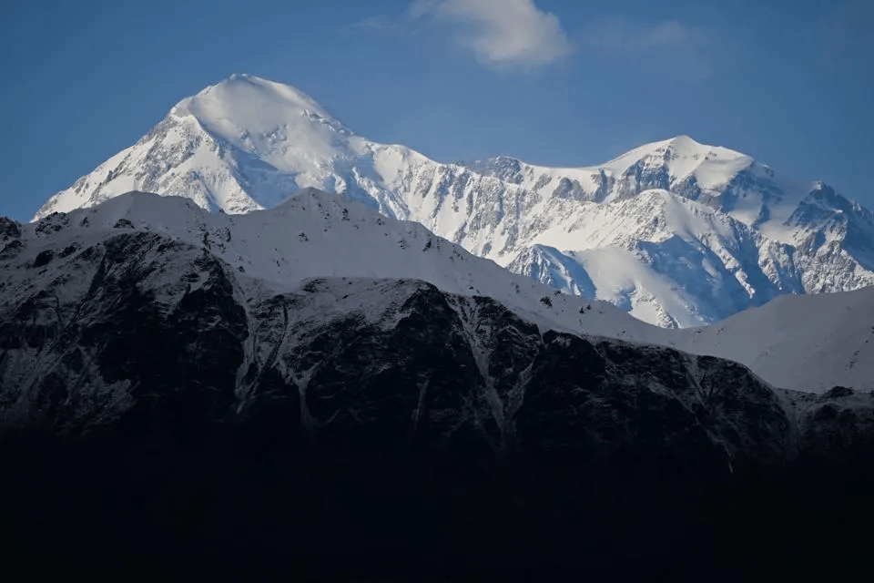 特朗普拟将奥巴马更名的“德纳里峰”改回“麦金利山”，前者曾公开叫板奥巴马更名不当