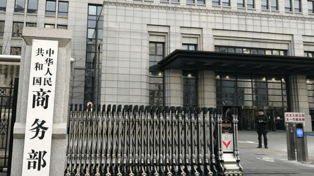 美国抛出更大筹码，换中方在稀土让步，中国这一关，美国恐怕过不了