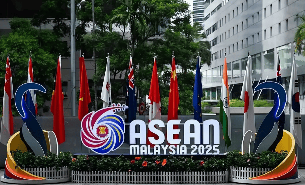 中国没白忙活,东盟传出两大好消息!菲律宾明年掌权也没资格说不