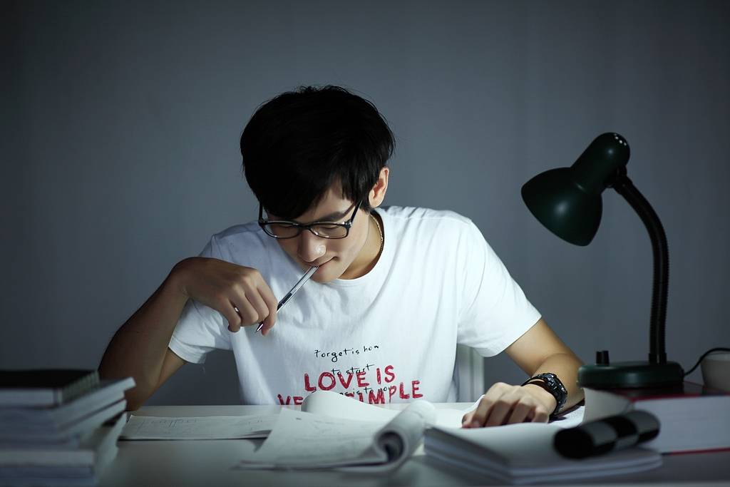 高考体检正常大学查出色弱遭退学，不是一个人的悲剧