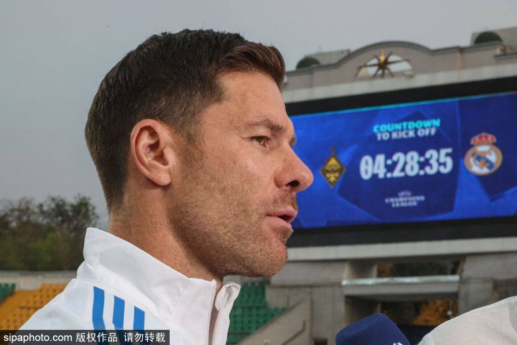 维尼修斯道歉引发的风波:阿隆索被故意忽略背后的故事