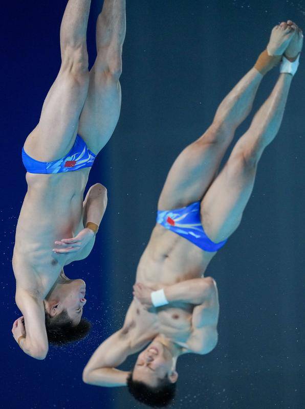 广东男团斩获全运“八连冠” “老带新”续写跳水传奇