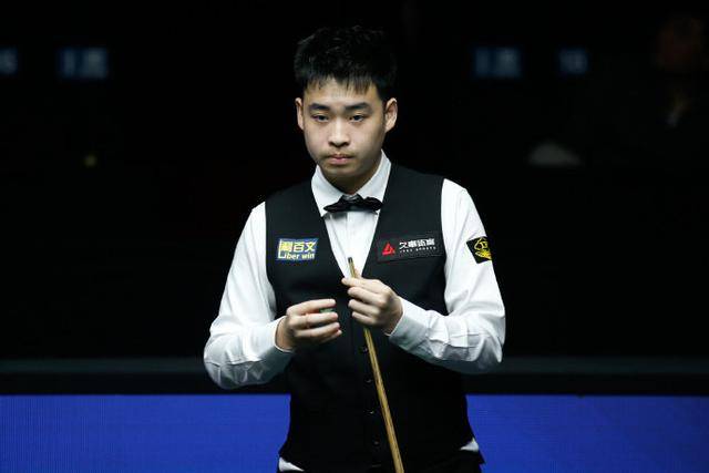 斯佳辉零封赵心童翻盘丁俊晖险胜 中国军团5人闯入斯诺克国锦赛16强