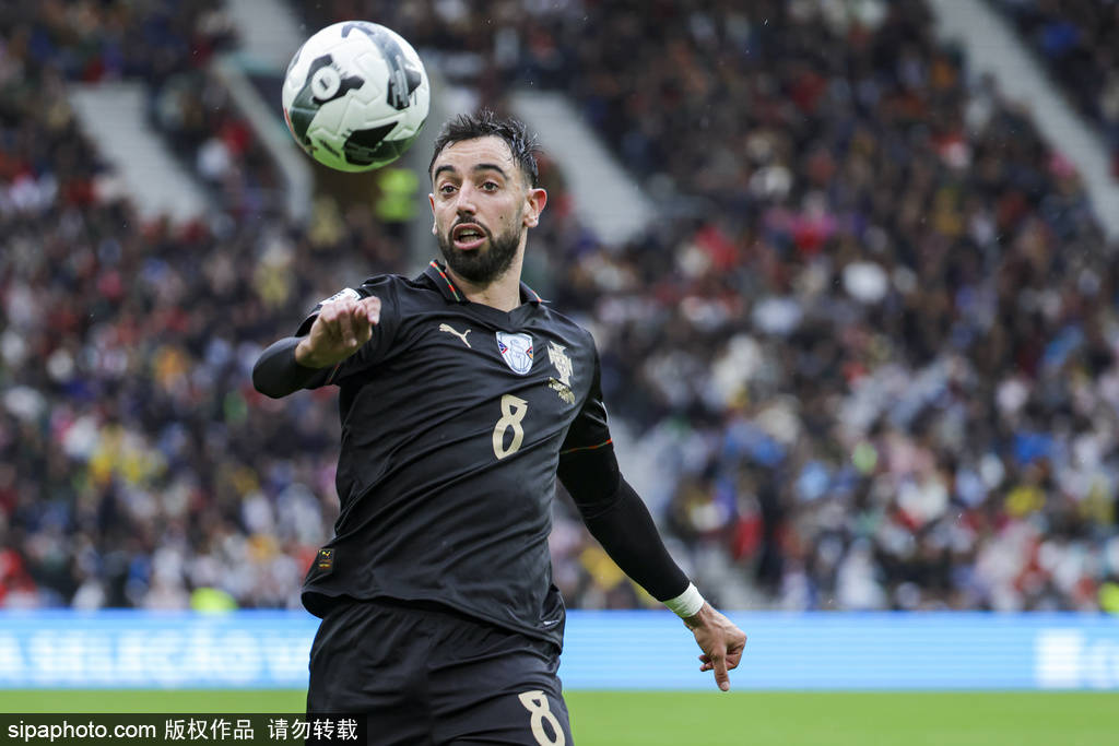 直通世界杯!世预赛-C罗停赛B费戴帽 葡萄牙9-1亚美尼亚