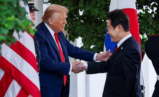 行动暂停！中方怒火快压不住，李在明下定决心，第一个向日本发难，高市早苗这回玩过火了