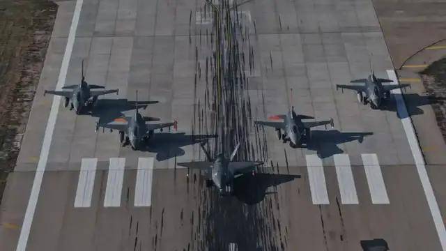 我们落后了?土耳其完成“世界首次无人机发射空空弹”,性能如何