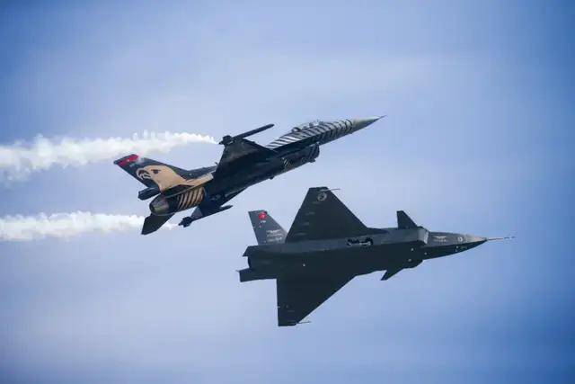 我们落后了?土耳其完成“世界首次无人机发射空空弹”,性能如何