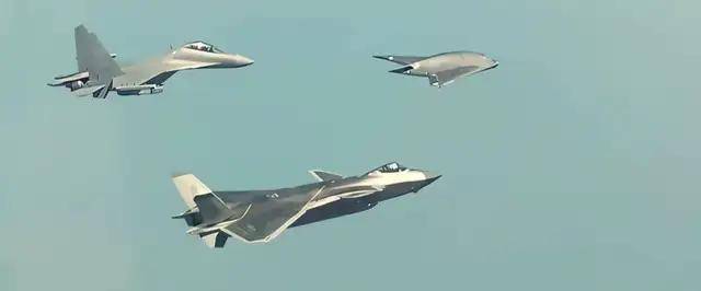 我们落后了?土耳其完成“世界首次无人机发射空空弹”,性能如何
