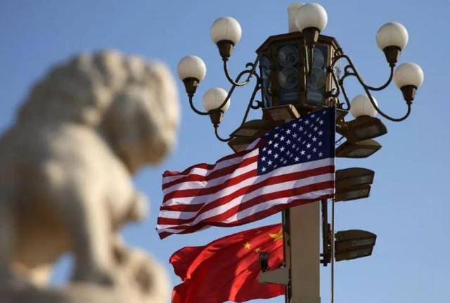 美军连抢2船，中国货也被抢走？特朗普意图不简单，需警惕一件事
