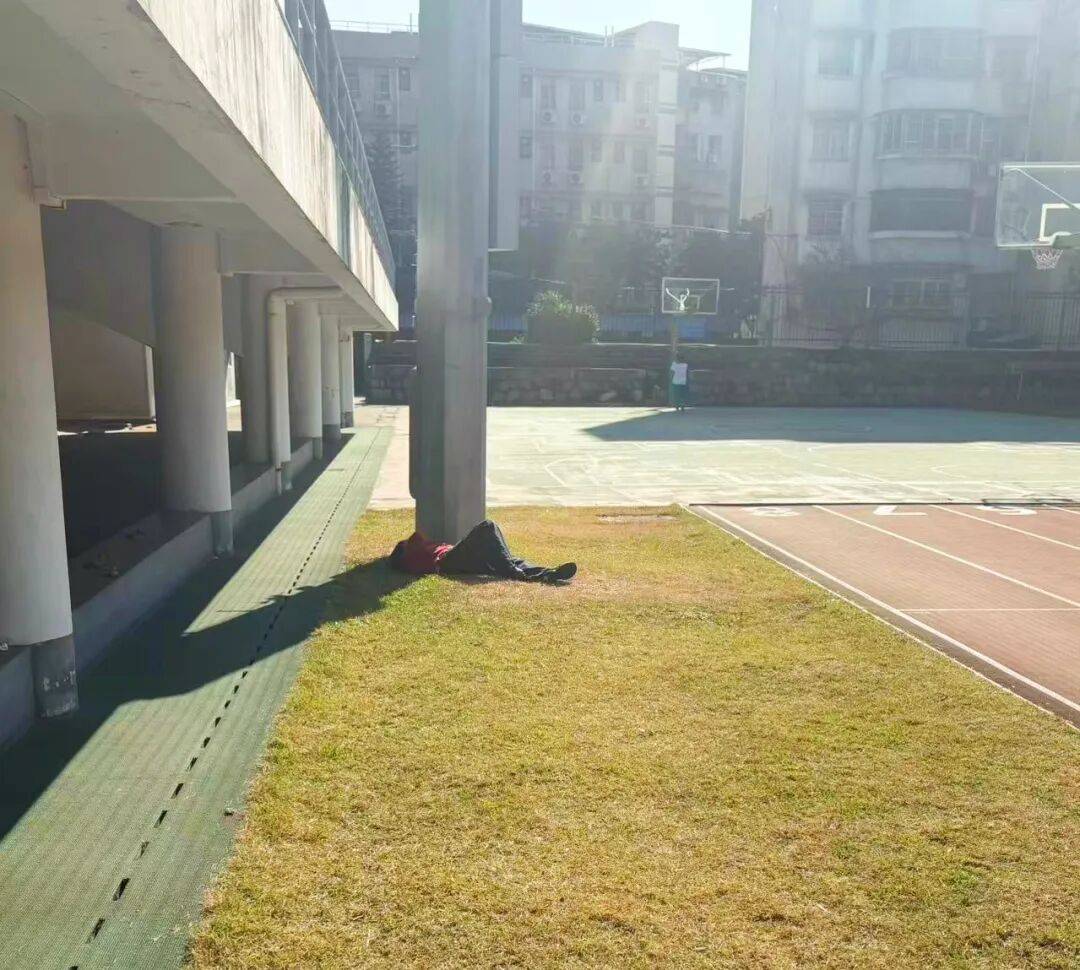 “爱你老己”全网刷屏！2026年，请对照这8个方法来爱自己