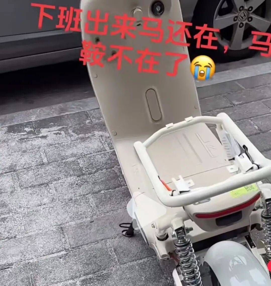刚骑上新国标电驴的打工人，急眼了