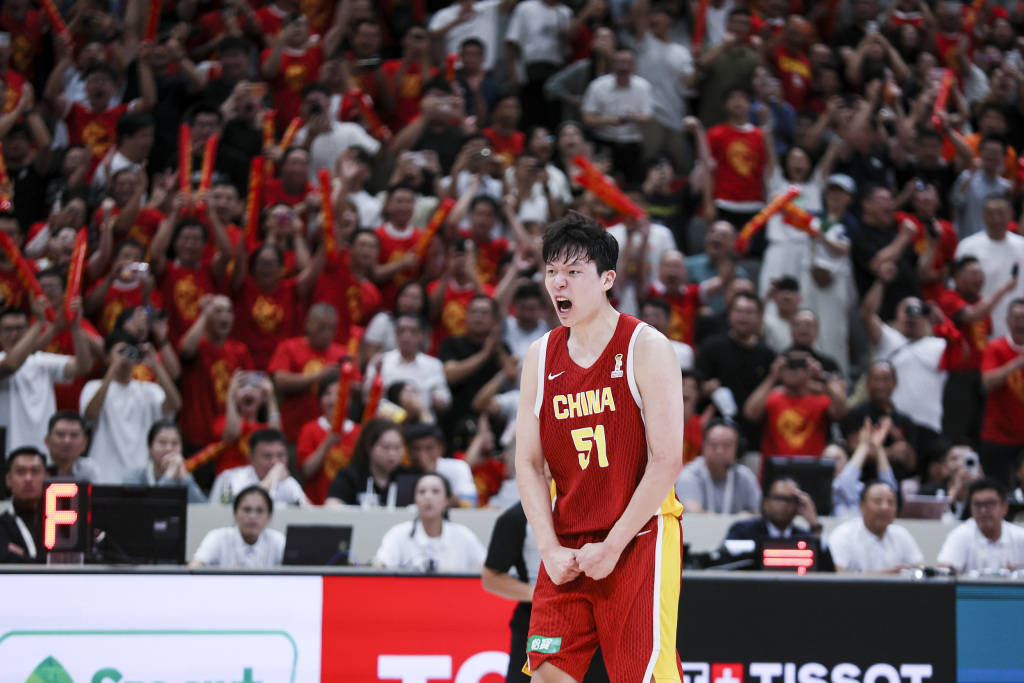 现场｜中国男篮又一次体验到了，拥有NBA球员的快乐