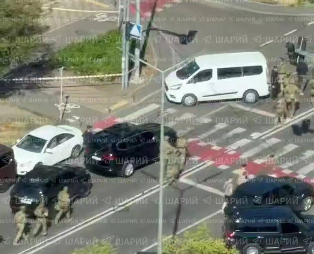泽连斯基气得七窍生烟！乌克兰2大特工组织火并，到底犯了哪门子毛病？发生了什么？
